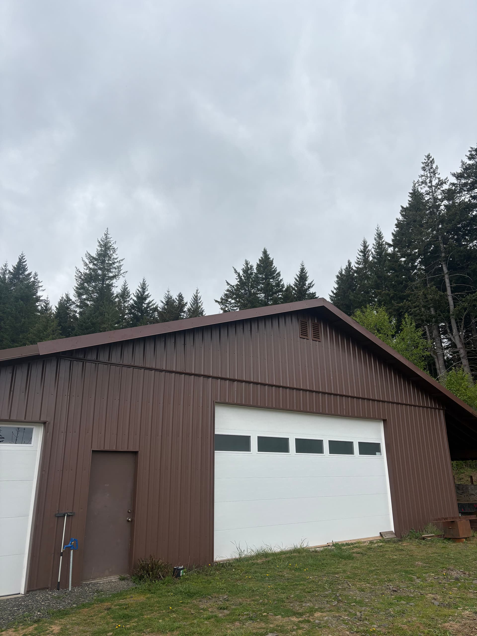 Gallery photos for Brown Metal roof replacement in stevenson washington: Image #2